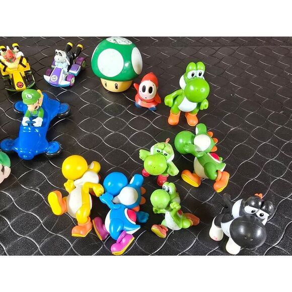 20+ Nintendo Super Mario Figurine Lot #B15 - Picture 4 of 15